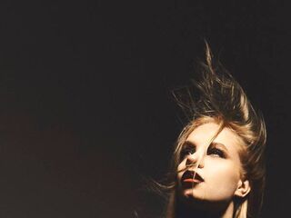 naughty camgirl masturbating with dildo SofiFerran