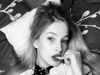 hot striptease webcam SofiaRoud