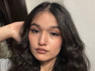 camgirl showing tits SorayaBenezra