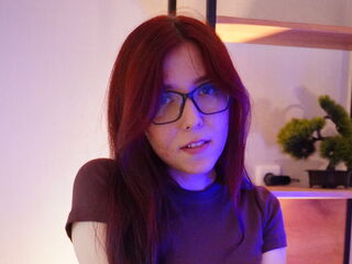 cam girl playing with dildo SusanNorton