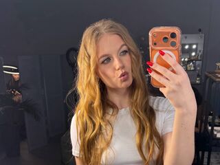 chat room livesex TainaSaffo