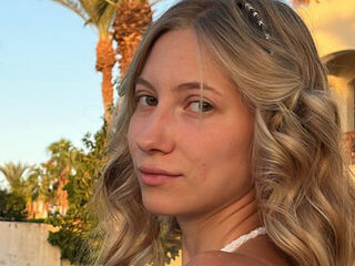 webcamgirl chatroom TainaTatge