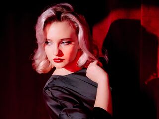 camgirl fingering pussy TawnaHnot