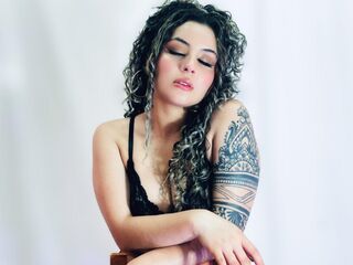 beautiful camgirl TinyMeyer
