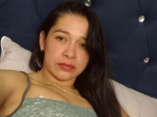 bedroom livecam VictoriaCruzL