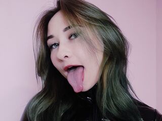 camwhore fingering shaved pussy VikaCheers