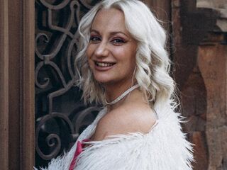 naked webcamgirl video WilsonAvery