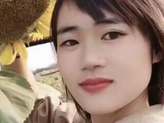 shaved pussy webcam XiaoqiongLen