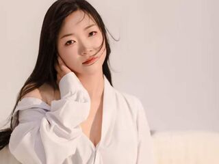 hot cam girl masturbating with vibrator XuanJuan