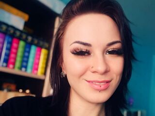 camslut fingering shaved pussy ZarahFrank